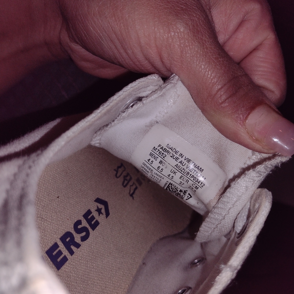 White Converse - Picture 3 of 3